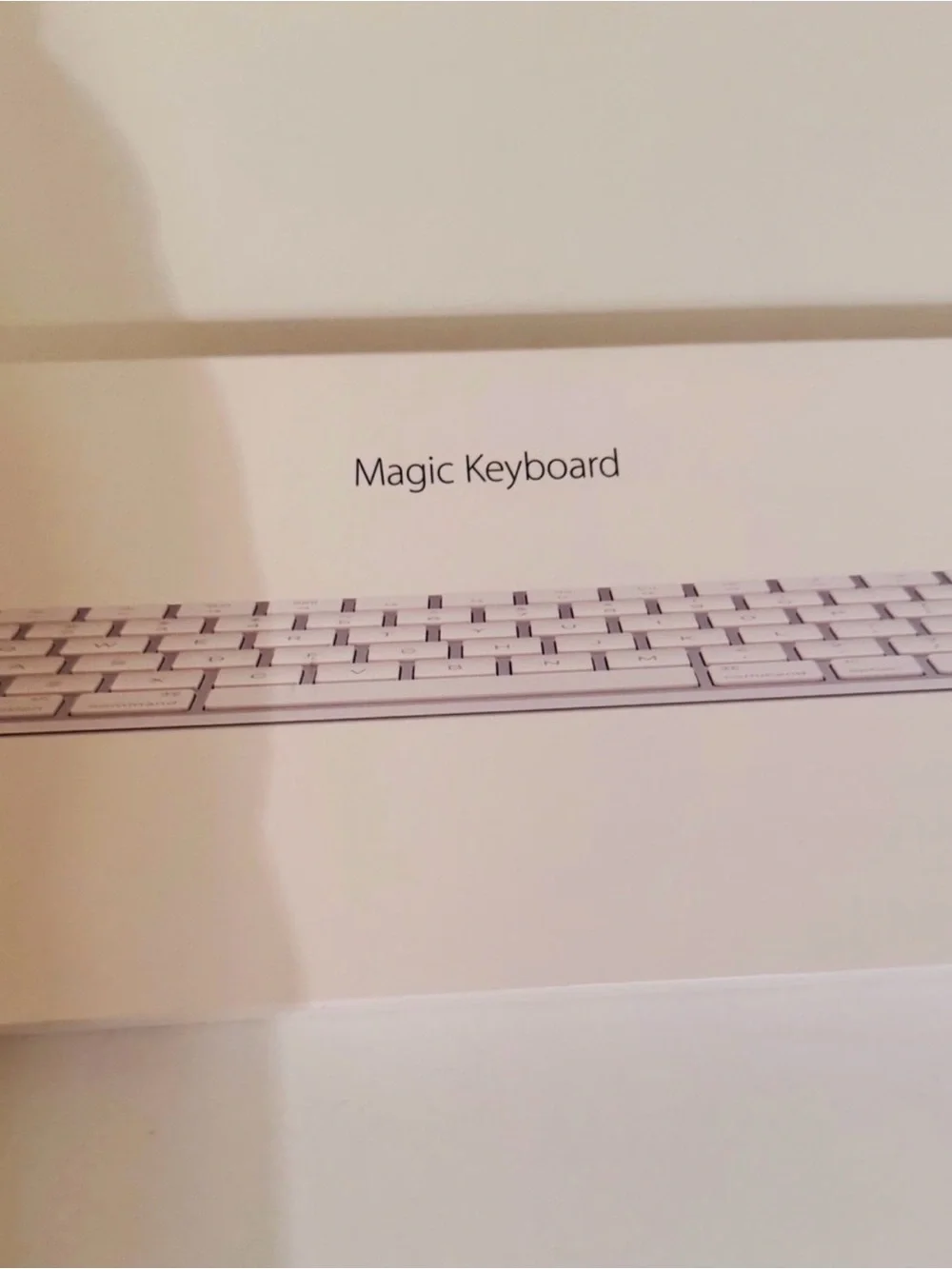 Apple Magic Keyboard, White, MacBook Compatible